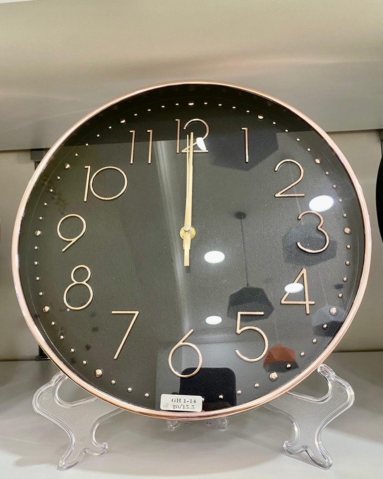 Petite Horloge Noir & Or Rose Ø 20 cm – Chic Moderne